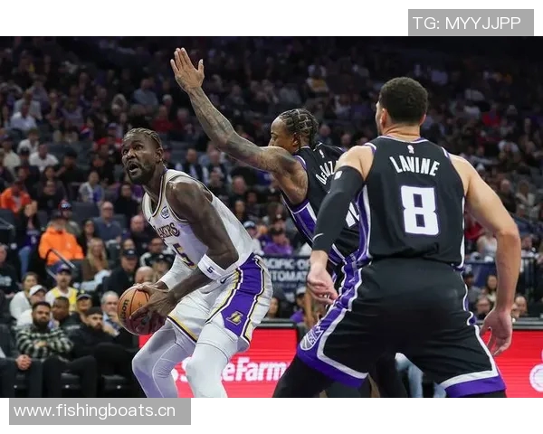 湖人缺少东詹却被里夫斯打爆德罗赞拉文表现为何不敌对手