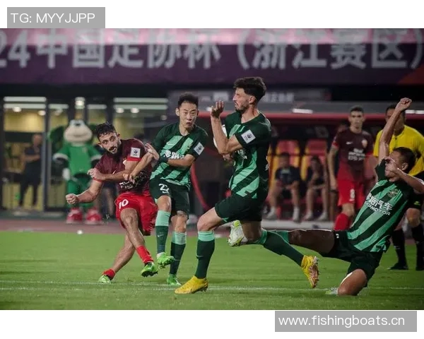 上海海港足球俱乐部青训技术比武活动精彩上演展现年轻球员实力与潜力 上海海港足球俱乐部青训技术比武活动精彩上演展现年轻球员实力与潜力