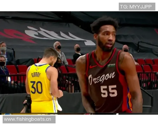 库里穿上李宁蝙蝠侠鞋款引发联手猜测是否将开启新合作篇章 库里穿上李宁蝙蝠侠鞋款引发联手猜测是否将开启新合作篇章