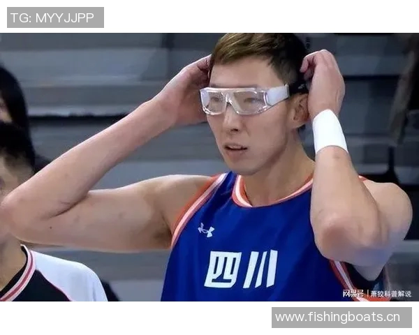 周琦内线强攻首开记录展现实力随即再度发力制造杀伤