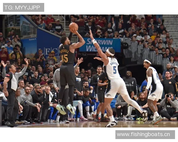 约基奇赞助戈登360度空接扣篮称其让传球显得更精彩