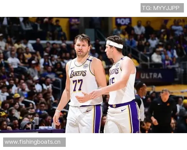 湖人揭幕战首发阵容初步确定东契奇身边的辅佐者成关键因素 湖人揭幕战首发阵容初步确定东契奇身边的辅佐者成关键因素