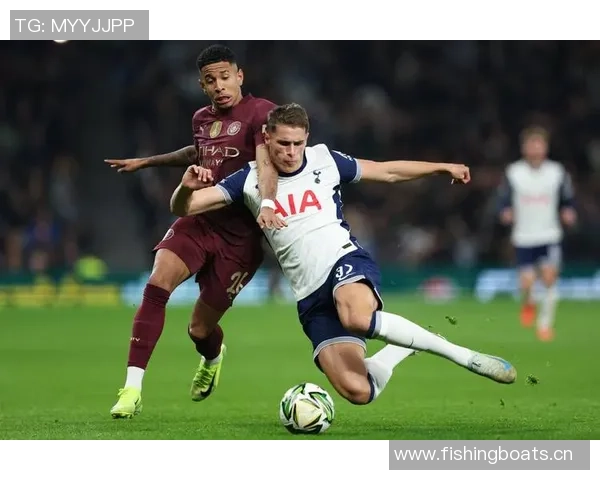 英足总调查热刺与维拉冲突事件球迷热议责任归属