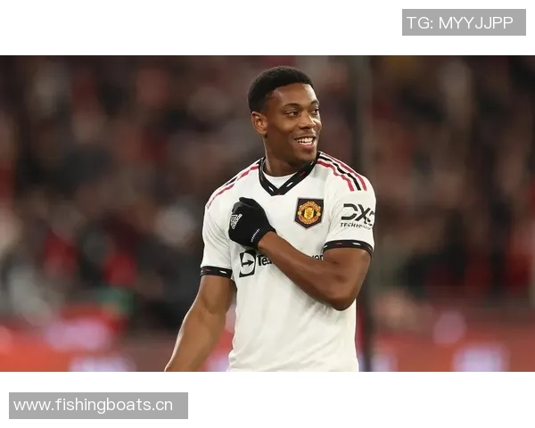 前竞购者批评曼联重金投入却忽视团队建设成果不彰