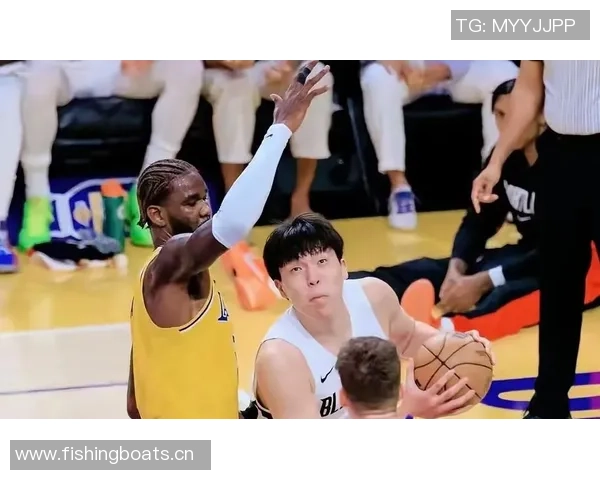 杨瀚森赛后与女友及团队聚餐洛杉矶韩料店共享夜宵时光