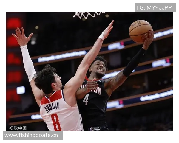 阿夫迪亚利用身材优势对位魔术火箭展现实力与挑战