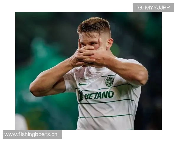 约克雷斯与前女友共度周末情感纠葛引发异国恋期待