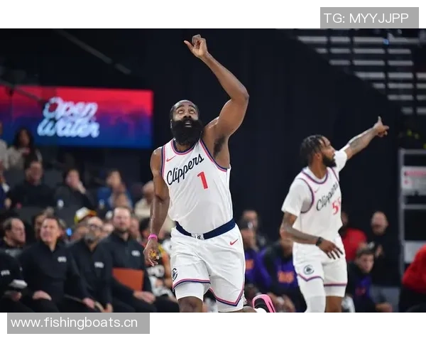 德拉蒙德18分钟贡献8分14篮板全场正负值最高助球队获胜 德拉蒙德18分钟贡献8分14篮板全场正负值最高助球队获胜